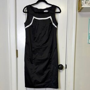 Vintage Black and White Sleeveless Midi Sheath Dress with Square Neck